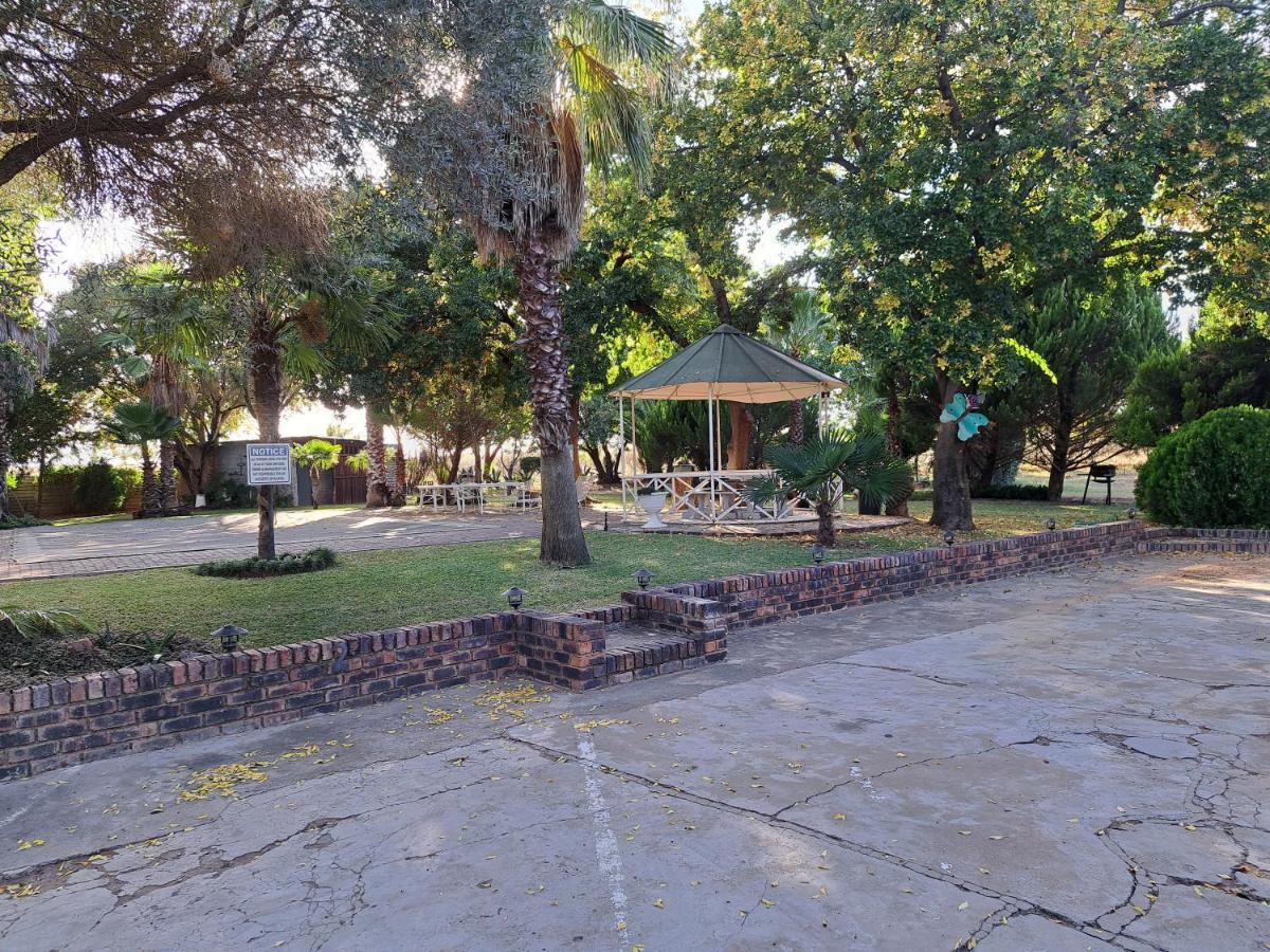 Villa Lin-Zane Vryburg Luaran gambar